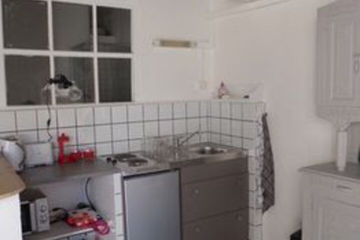 Room 13 of 28