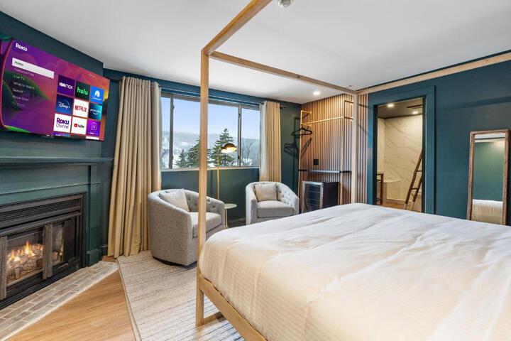 Family Suite (2 of 3)