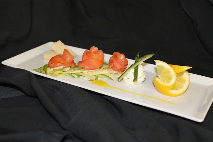 Dining 40 of 49