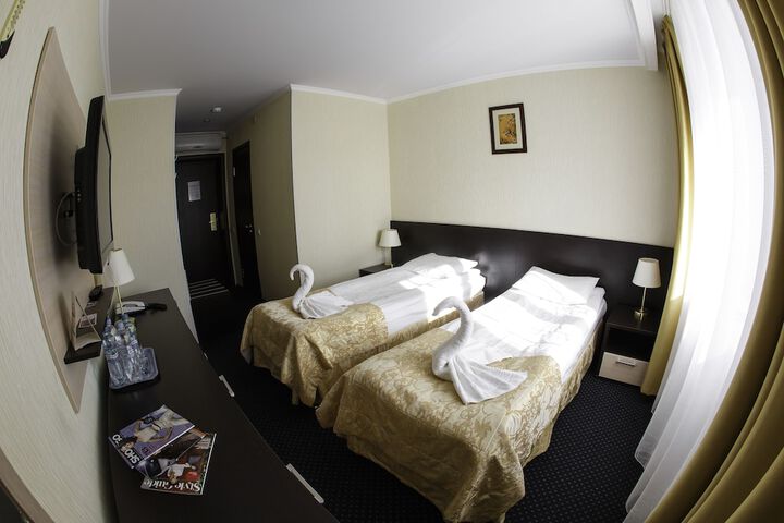 Room 5 of 56