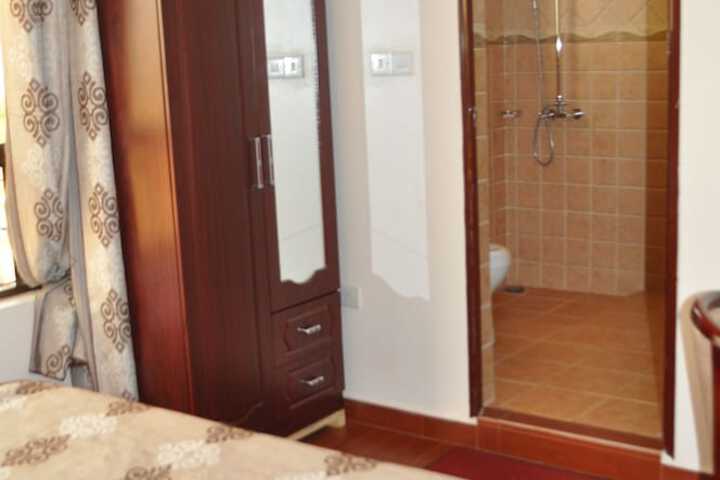 Room 8 of 49