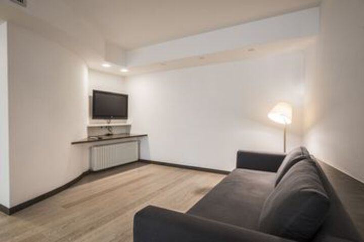 Room 41 of 47
