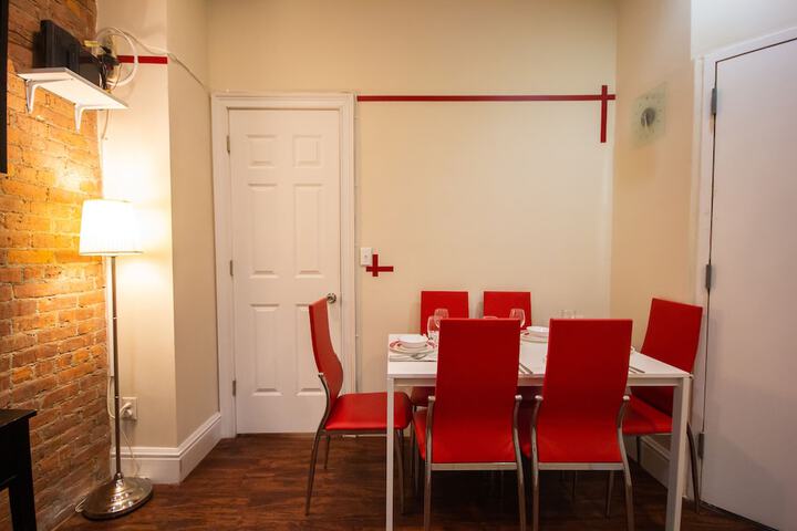 Room 83 of 121
