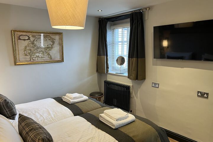 Room 10 of 30