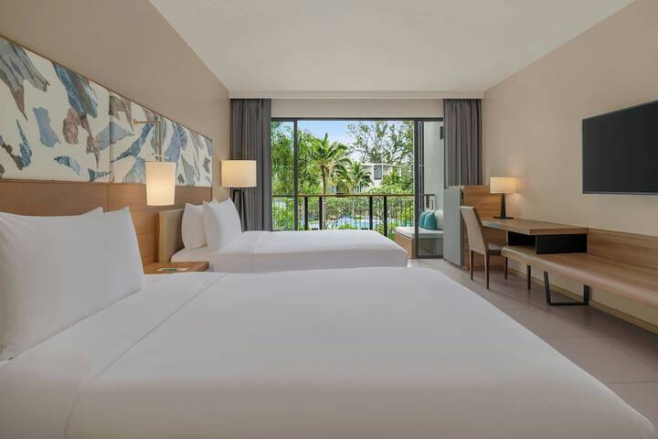 Room 28 of 291