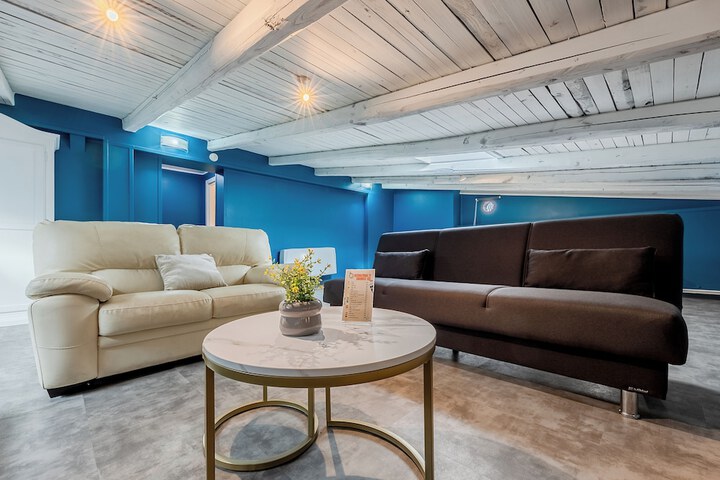 Room 15 of 25