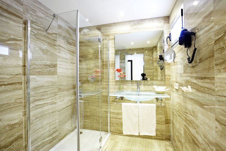 Bathroom Interior Photo