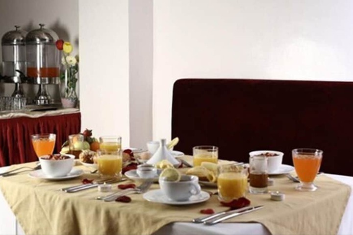 Breakfast/Coffee Service 61 of 77