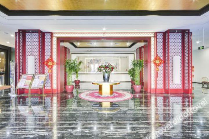 Hotel Interior 6 of 20