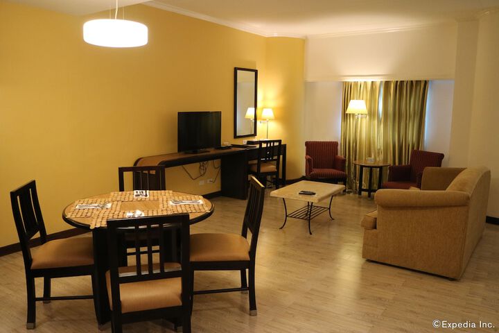 Room 38 of 79