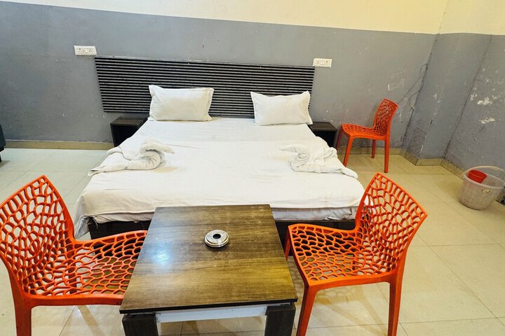 Room 7 of 39