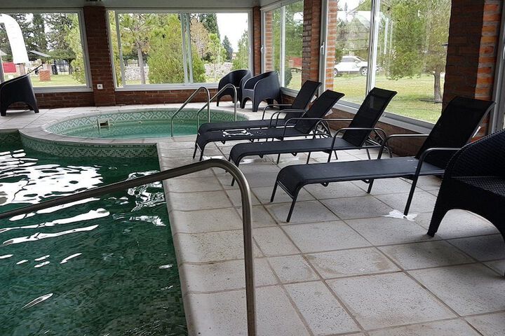 Pool 20 of 30