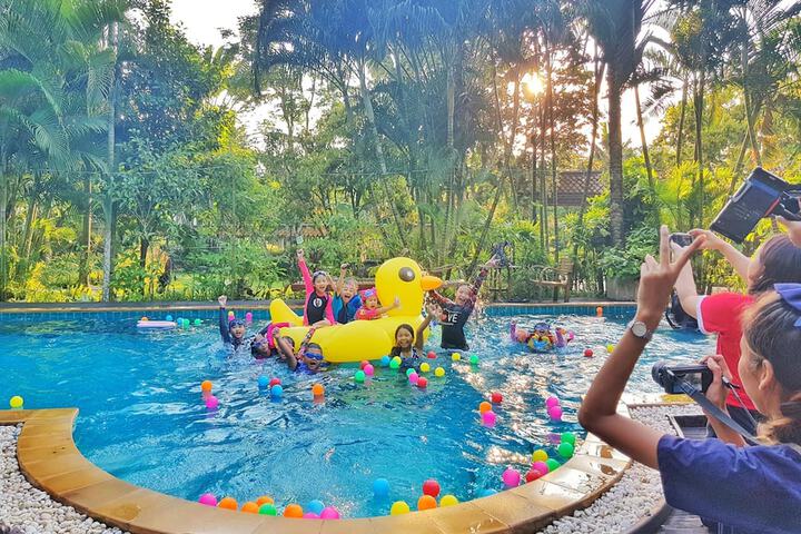 Pool 54 of 100