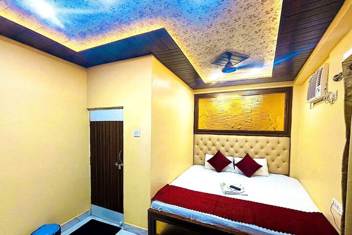 Room 50 of 65