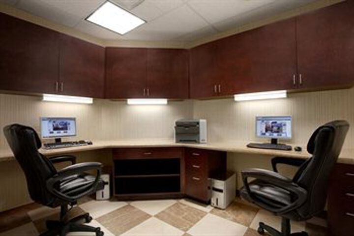 Business Center 4 of 16