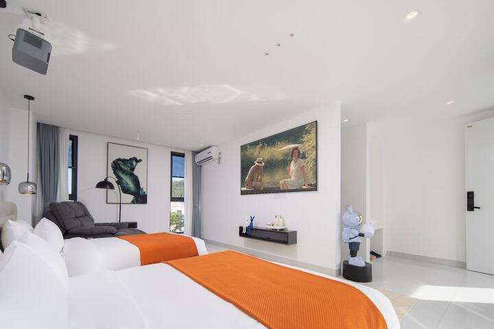 Room 46 of 107