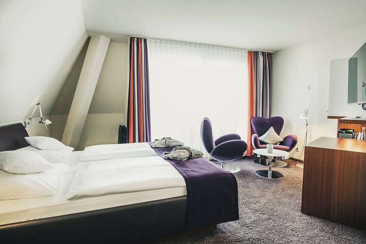 Room 26 of 79