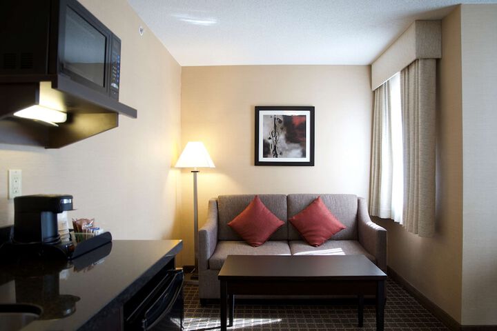 Room 16 of 60