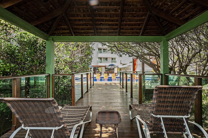 Hotel Exterior 107 of 110
