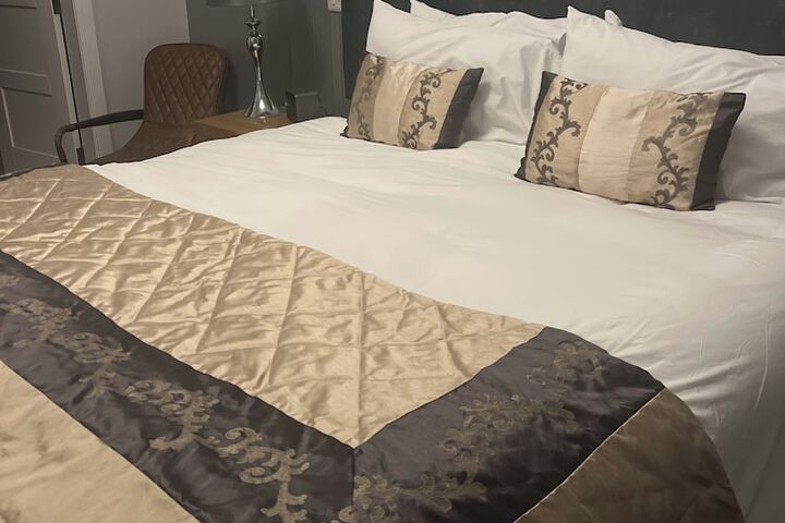 Room 15 of 42