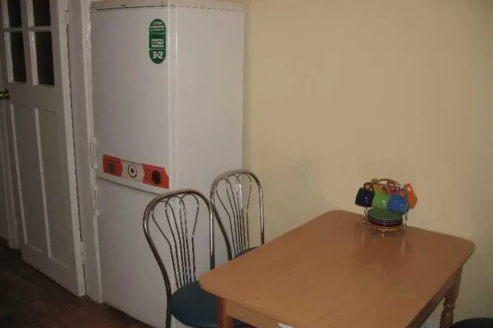 Room 10 of 16