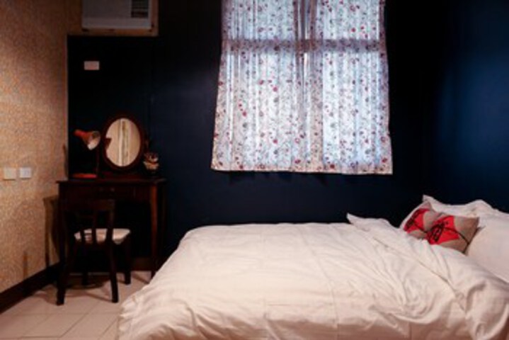 Room 33 of 56