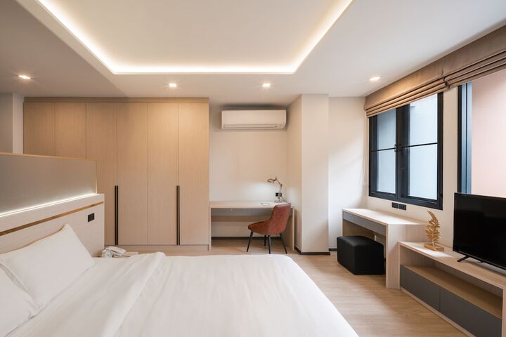 Room 17 of 85