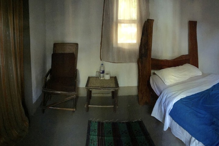 Room 12 of 96