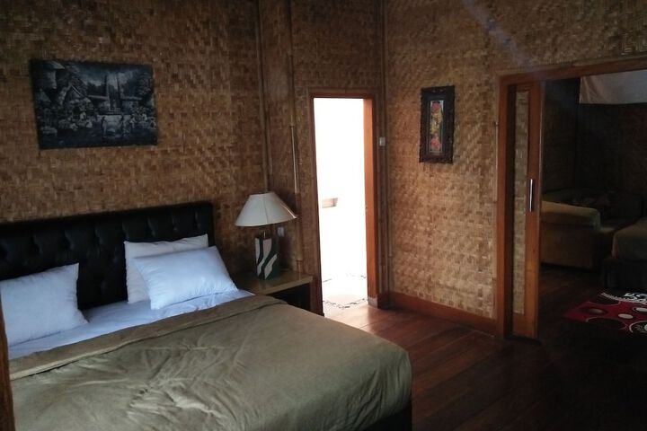 Room 30 of 184