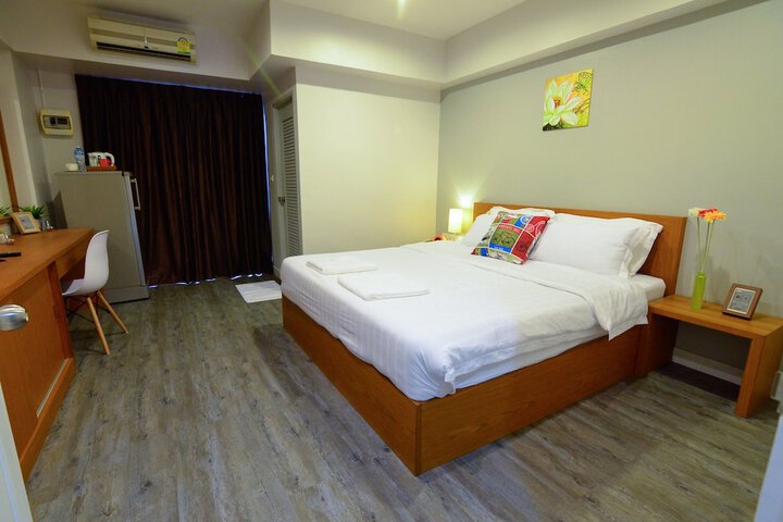 Room 8 of 30