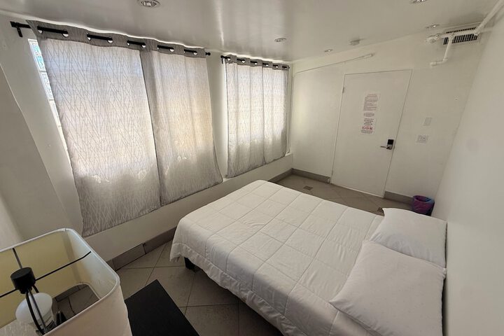 Room 15 of 22
