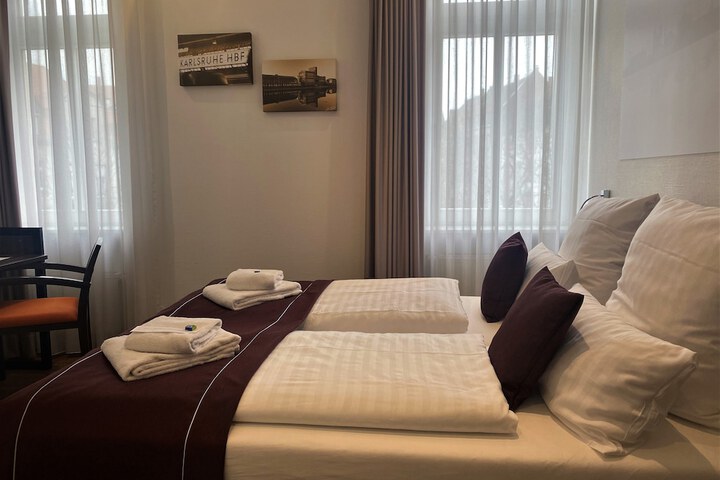 Room 19 of 47