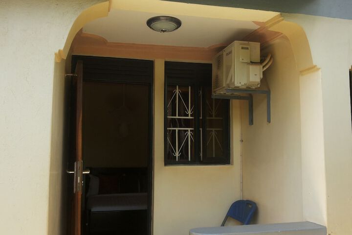 Hotel 3 of 50
