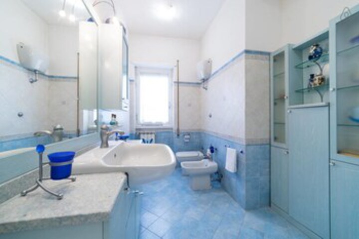 Room 3 of 21