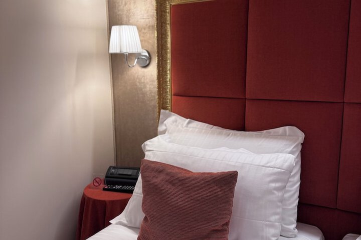 Room 182 of 290