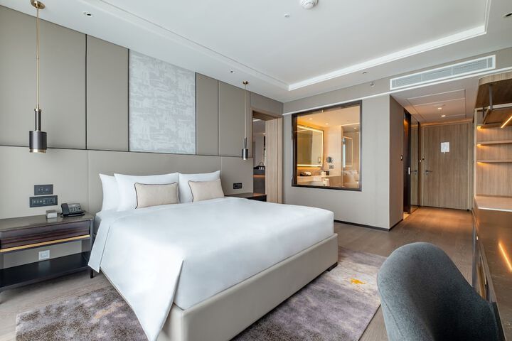 Room 25 of 110