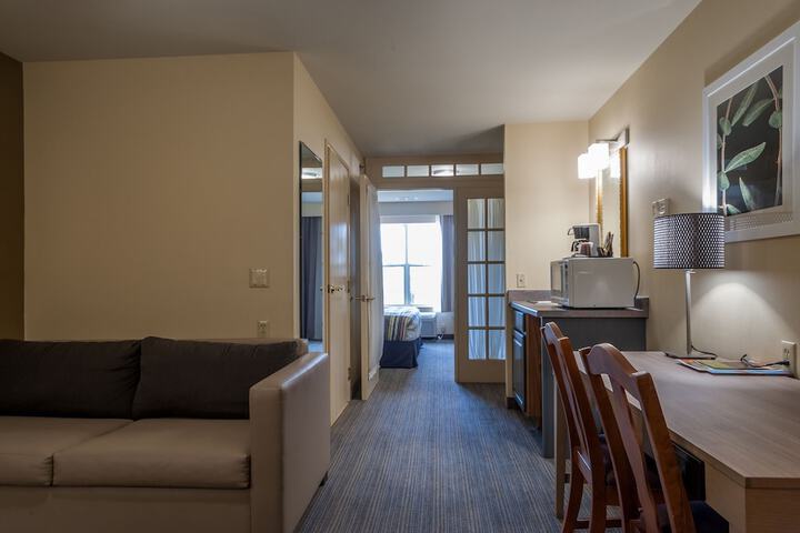 Suite 1 Bedroom (7 of 10)
