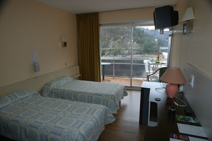Room 4 of 30