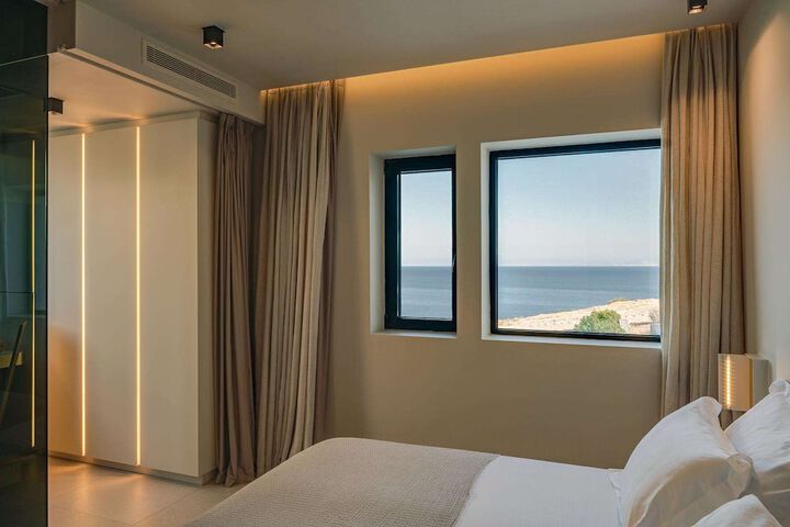 Room 46 of 214
