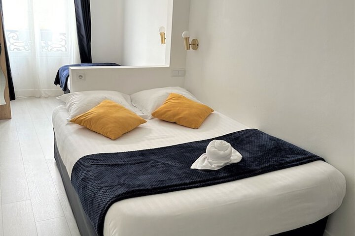 Room 12 of 52