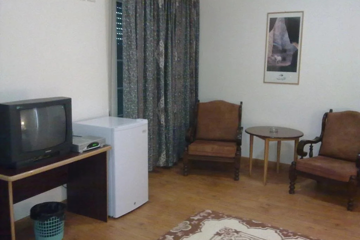 Room 17 of 18