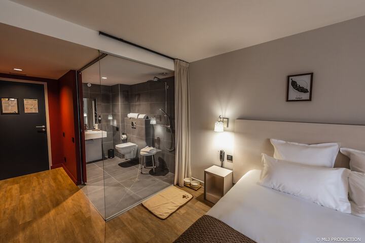 Room 25 of 56