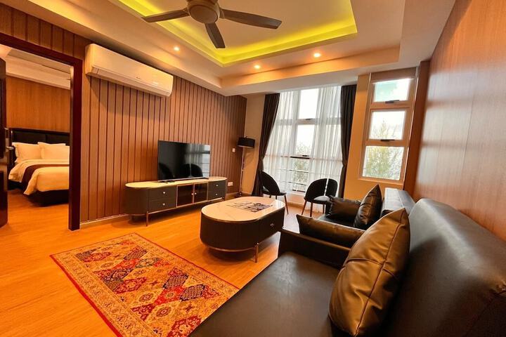 Room 25 of 114