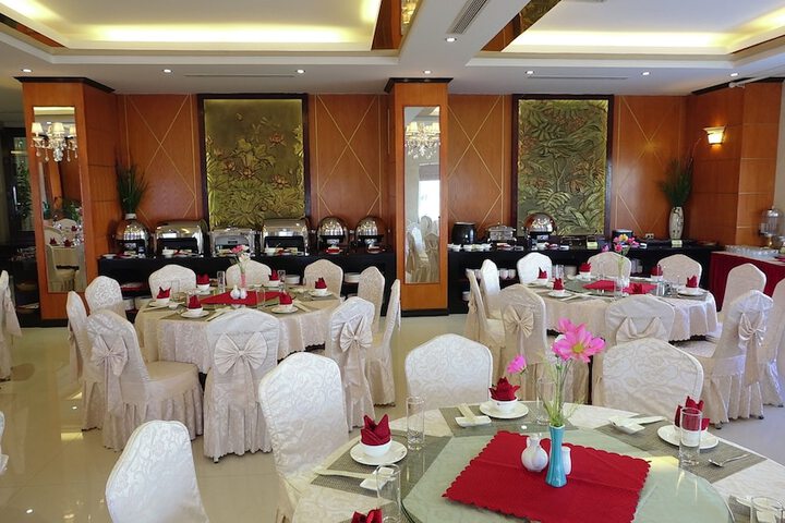 Dining Photos