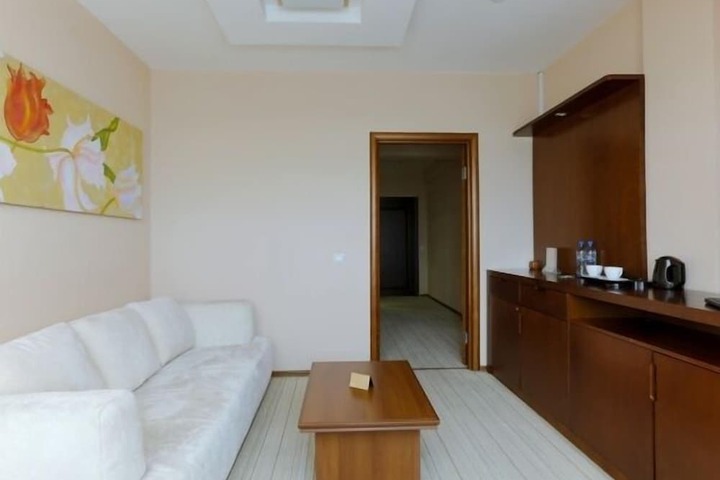 Room 36 of 74