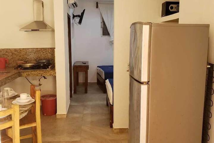 Room 4 of 25
