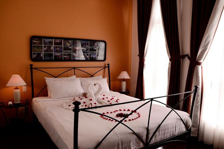 Room 16 of 52
