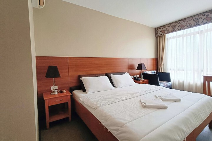 Room 43 of 73