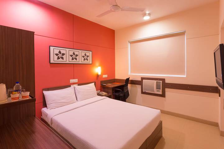 Room 13 of 37