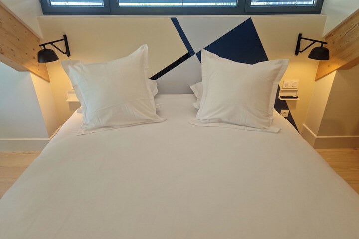 Room 54 of 127